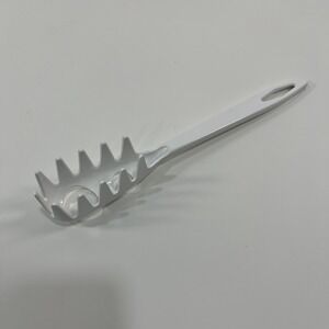 Tailor Made Products White Plastic Spaghetti Strainer Ladle Kitchen Utensil